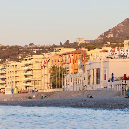 Appartement Le Bristol, Vue mer, Centre, Proche Gare à Menton Extérieur photo