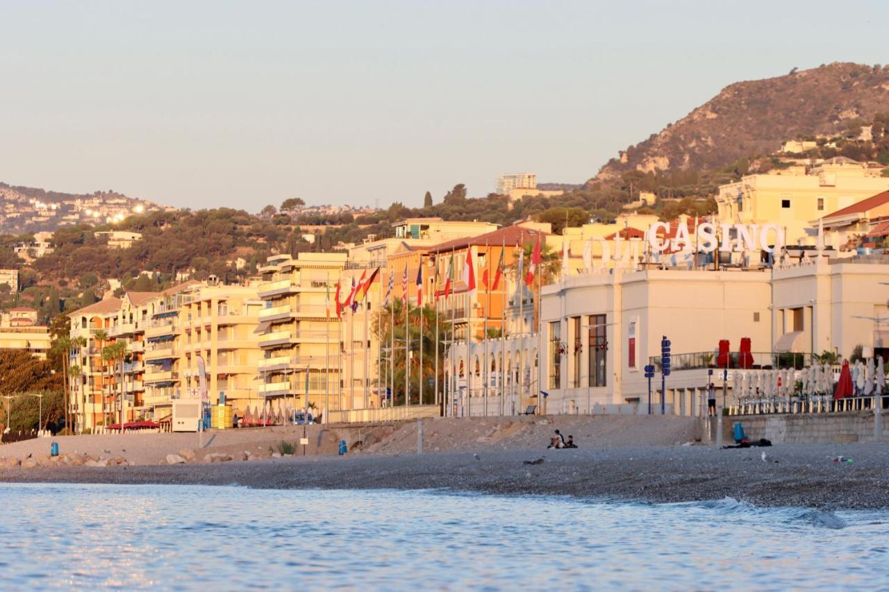 Appartement Le Bristol, Vue mer, Centre, Proche Gare à Menton Extérieur photo